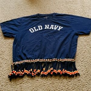 OLD NAVY T-SHIRT